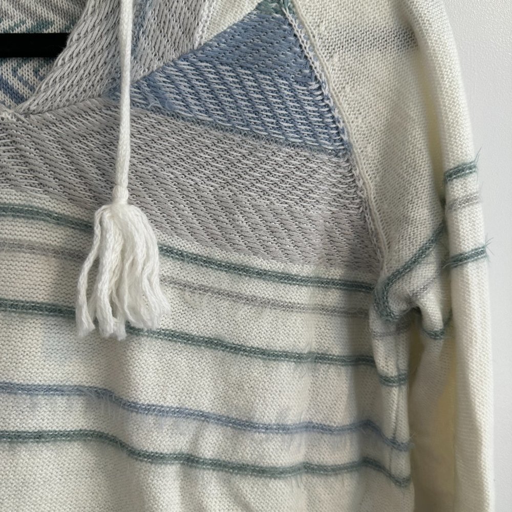 Faherty Poncho - Picture 3 of 5